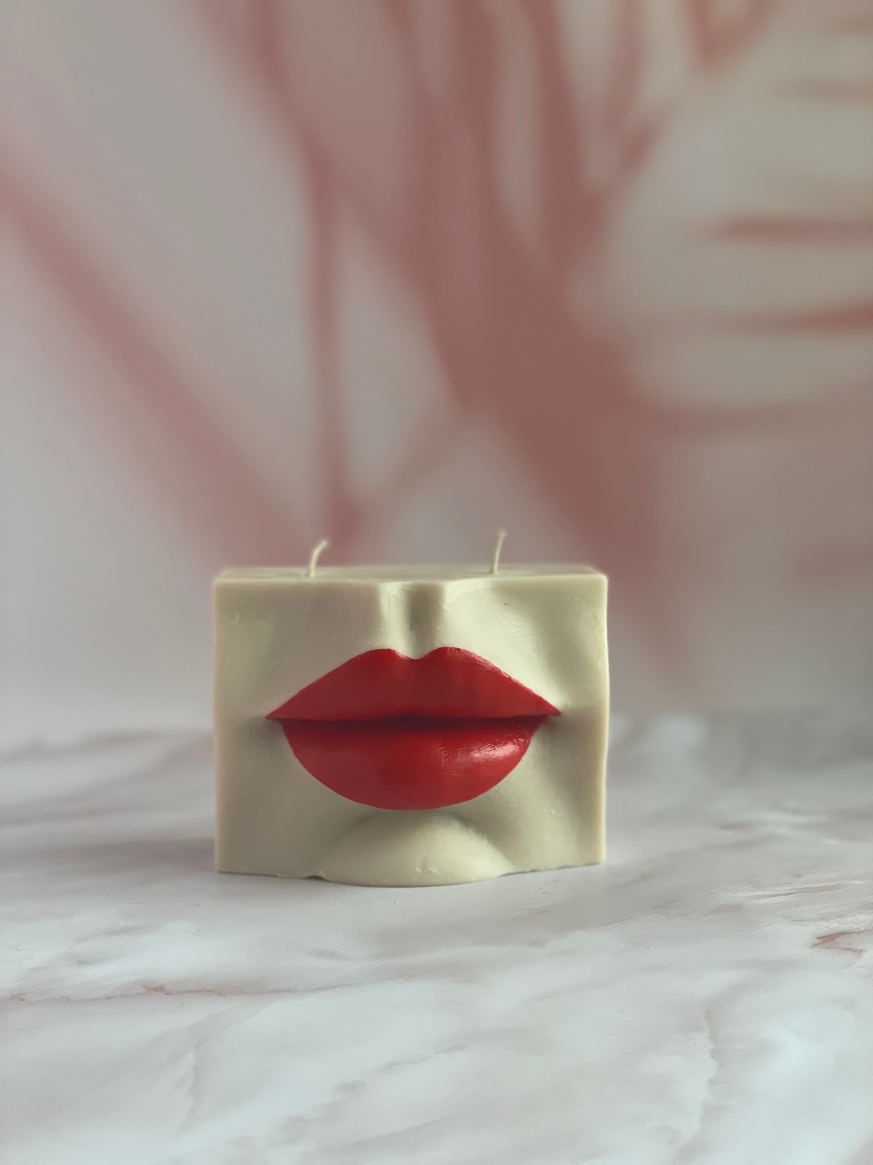 LIMITED EDITION! Candle "Lips"